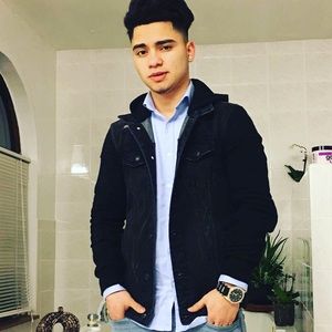 Meet your Posher, Joel